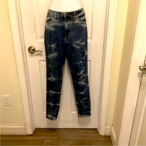 American Rag Cie Women's Bleached Skinny Jeans Size 13‎